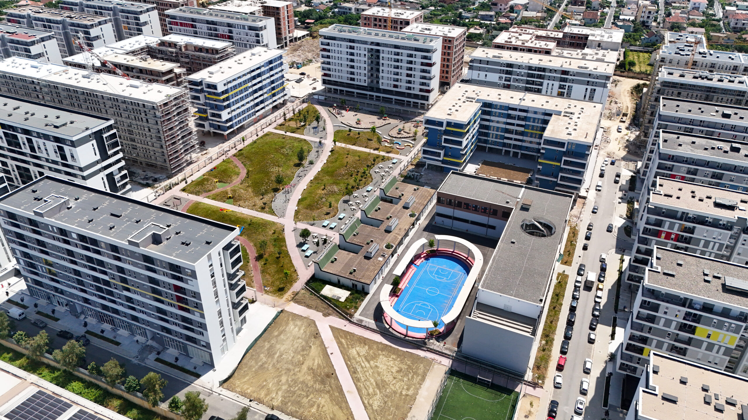 Univers City, kompleksi me i madh ne Tiranë